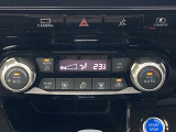 ダイアル操作で簡単に温度設定ができるオートエアコンです。