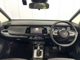 開放的な運転席周りとなっております♪