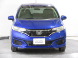 Hondaのデザインアイデンティティーの「ソリッド・ウイング・フェイス」を具現化しました。Hondaの象徴「H」マークを中心にフロントグリルからヘッドライトまでを1つのつながりとしてデザインしました。