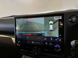 レクサスのお車はすべてバックモニターを標準装備。駐車時のご不安を解消する、パノラミックビューモニターも装備しています。