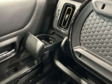 助手席用のドリンクホルダーです。
