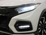 LEDヘッドライトとLEDフォグランプで、夜間の走行も明るい♪