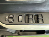 パワーウィンドウ付き☆運転席で全部の窓を開閉することが可能!!