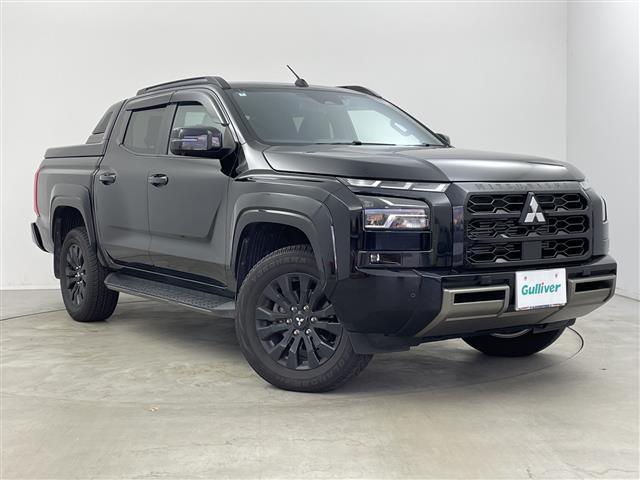 トライトン 2.4 GSR ディーゼル 4WD 4WD 本革シート