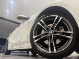 サービスにはドイツ本国と同様に教育と訓練を受け、BMWを知り尽くした「マイスター」が数多く在籍しております。360度による納車前点検整備で、お客様に安心と安全をお届けいたします。