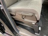 軽の看板が目印です!届出済 未使用車をお探しの方はこちらの看板を目印にお越しください。※似たような看板のお店がございますのでお間違えのないようご注意ください。