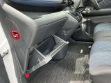 収納上手!大きなグローボックスなので小物や車検証など収納出来ます♪