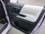 パワーウインドウなので、運転中でも安全に窓の開閉ができますよ!