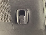 フックには、重さ3kgまでの荷物がかけられます。足元に置きたくないものなどがある時に役に立ちます♪