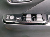 パワーウインドウなので、運転中でも安全に窓の開閉ができますよ!