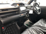 創業40余年。整備工場完備の村松自動車では、お客様の安全をモットーに安心して乗車いただける車両整備に努めています。【アクセス】村松駅から新津村松線を五泉方面へ500m先、左側。時計が目印。