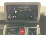 たとえばダイハツのお店にある、たくさんのスマアシ搭載車は、