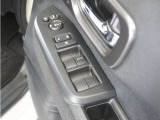◆パワーウィンドウスイッチ◆運転席から全席の窓の開閉操作を行うことが出来いつでも換気ができます!