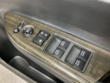 「据置クレジットは最終回の支払いに一定額(据置額)を設定し、残りの金額を分割で支払うプランです。月々の負担を抑えられるため、ワンランク上の車に乗りたい方や現金を手元に残しておきたい方に適しています。