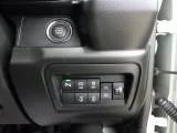 ようこそオートエムワンへ!この度は弊社在庫車輛を、ご覧頂きまして誠に有難う御座います。豊富な自社在庫からお好みのお車をお選び下さいませ。