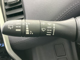 雨天時でも、視界をクリアに保つためのワイパー操作をスムーズに行えます。安全運転をサポートします。