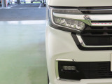 LEDヘッドライトは、点灯の瞬間から光量を発揮し、突然暗くなるトンネルなどでの安定感を高めます。