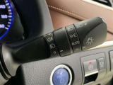 車外の明るさによって自動で点灯・消灯するオートライトも搭載