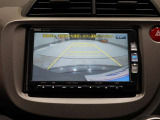 バックガイドモニターで、後方を確認しながら安心して駐車することができます。運転初心者も熟練者も必須の機能ですよ!