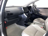 見通しのよいすっきりとした視界で、誰でも運転しやすいです。運転のしやすさは疲れにくさにも繋がりますよ♪
