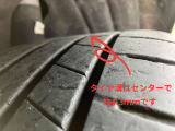 タイヤ溝はセンターで4.3mmです(新品約8mm)