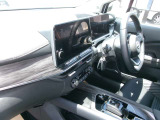 操作しやすい運転席廻り!操作パネルも使いやすい!!ドライブが楽しくなります!