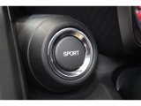 SPORTモードがON になり、アンビエントメーターが白色から赤色に変化し、瞬間燃費表示がターボブースト表示に切り換わります。