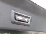 電動リアゲート装備です。