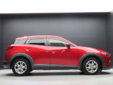 マツダ車の特徴でもあるボンネット部分が長いのもCX-3がスタイリッシュに見える理由の一つです。