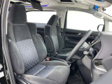 見通しのよいすっきりとした視界で、誰でも運転しやすいです。運転のしやすさは疲れにくさにも繋がりますよ♪