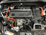 技術が詰まったエンジンルームもご覧の通りピカピカにクリーニング済みです。ハイブリッドなのでお財布にも環境にも優しいです。