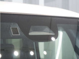 ◆Honda SENSING◆ カメラ等装置で精度の高い検知能力を発揮、安全運転を支援します。