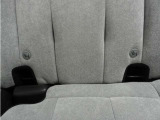 ◆ISOFIX◆シートベルトいらずでチャイルドシートと固定金具を連結するだけでガッチリ固定できます。