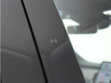 NFCアクセスカードキー/キータグを使用することで、車両のロック/ロック解除と運転が可能になります。