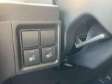 運転席、助手席シートヒーター付き