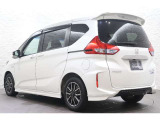 当店の展示車は、プロの業者にボディーの磨き、ルームクリーニングを依頼していますので、とてもきれいです!!ぜひ、見にいらしてください!