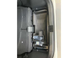 荷室部下部にはちょっとした小物を収納できるアンダーボックスがあるので荷室を広く使えます。