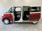 お客様にぴったりなおクルマをお選びいただけますように様々な展示車をご用意致しております!ダイハツの軽自動車だけではなく、他メーカー車やコンパクトカー・ミニバンなども数多く取り揃えております!
