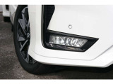高輝度のLEDのフォグランプも装備♪ オートライト連動となっております。