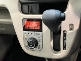 品質へのこだわり!フロアマットやシートなど車内をキレイに清掃し、ニオイや汚れなどを徹底的にクリーニングしてもらっております。室内はピカピカです☆