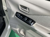 運転席側のドア部。パワーウィンドーのスイッチになります。