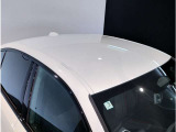 【ボディコーティングで新車時の輝きを】ご納車前にボディを磨き上げ下地処理を行った上で、コーティングを施工します。軽微な小傷も無くなりより新車時の輝きに近い状態でお届けできます。ぜひご用命下さい!