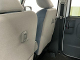 【フック】フックの用途は様々。手荷物のバッグや買い物袋、ビニール袋をぶら下げてゴミ箱にしても良いですね♪