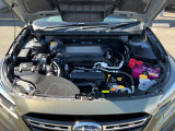低回転域から力強いトルクを発生させる1.8L 水平対向4気筒直噴ターボエンジン。重量物であるエンジンを低い位置に搭載する事で重心を下げて運動性能を高められるのが、スバルBOXERエンジンのメリットです。