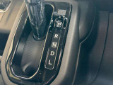【CVT】低速から中速域ではショックの少ないスムーズな加速を実現。高速域では回転数を抑え、燃費の向上に貢献します。