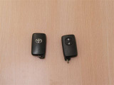 中古車としてスマートキーが2個あるのは重要なチェックポイント!「イモビライザー」内蔵のスマートキーは便利なのですメカニカルキーと比べて高価なのです。