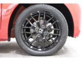 純正のアルミホイールが足元を飾ります!タイヤサイズは165/55R15になります。