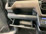納車前にはプロのメカニックが点検、整備を行いますので安心してお乗り頂けます!!