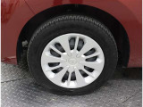 165/65R14サイズのタイヤになります。