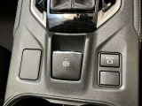 電動パーキングブレーキ&ブレーキホールド☆HOLDスイッチを押しシステムONの状態にしておくことで渋滞や信号待ちなどでブレーキを踏んで停止した時保持してくれる。